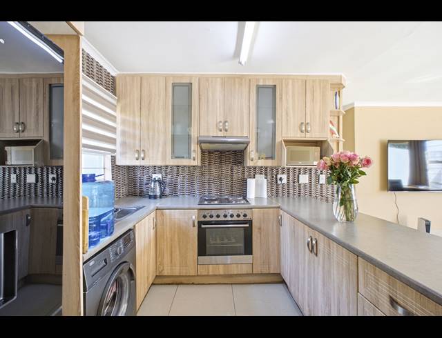 2 BEDROOM CLUSTER FOR SALE IN MAGALIESSIG